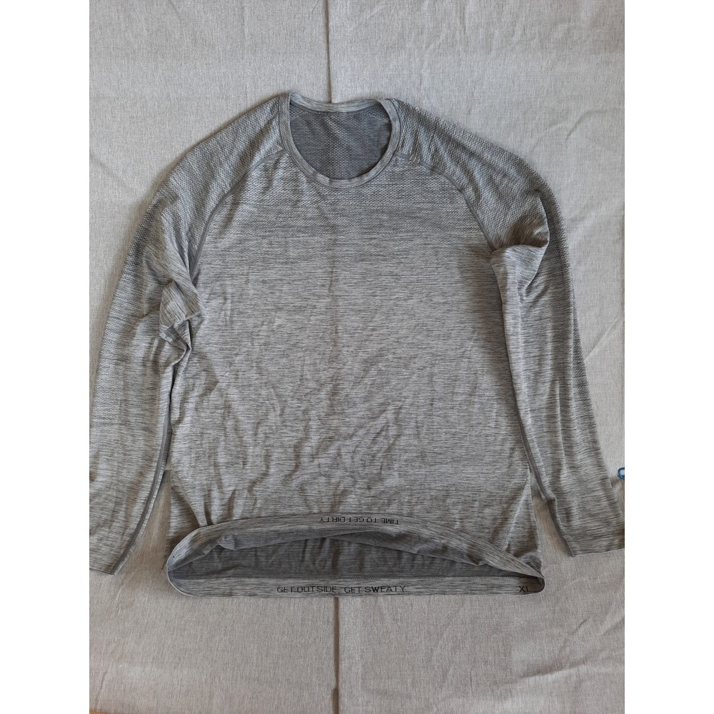 Lululemon Men's XL Performance Stretch T-Shirt Long Sleeve Solid Gray Round Neck